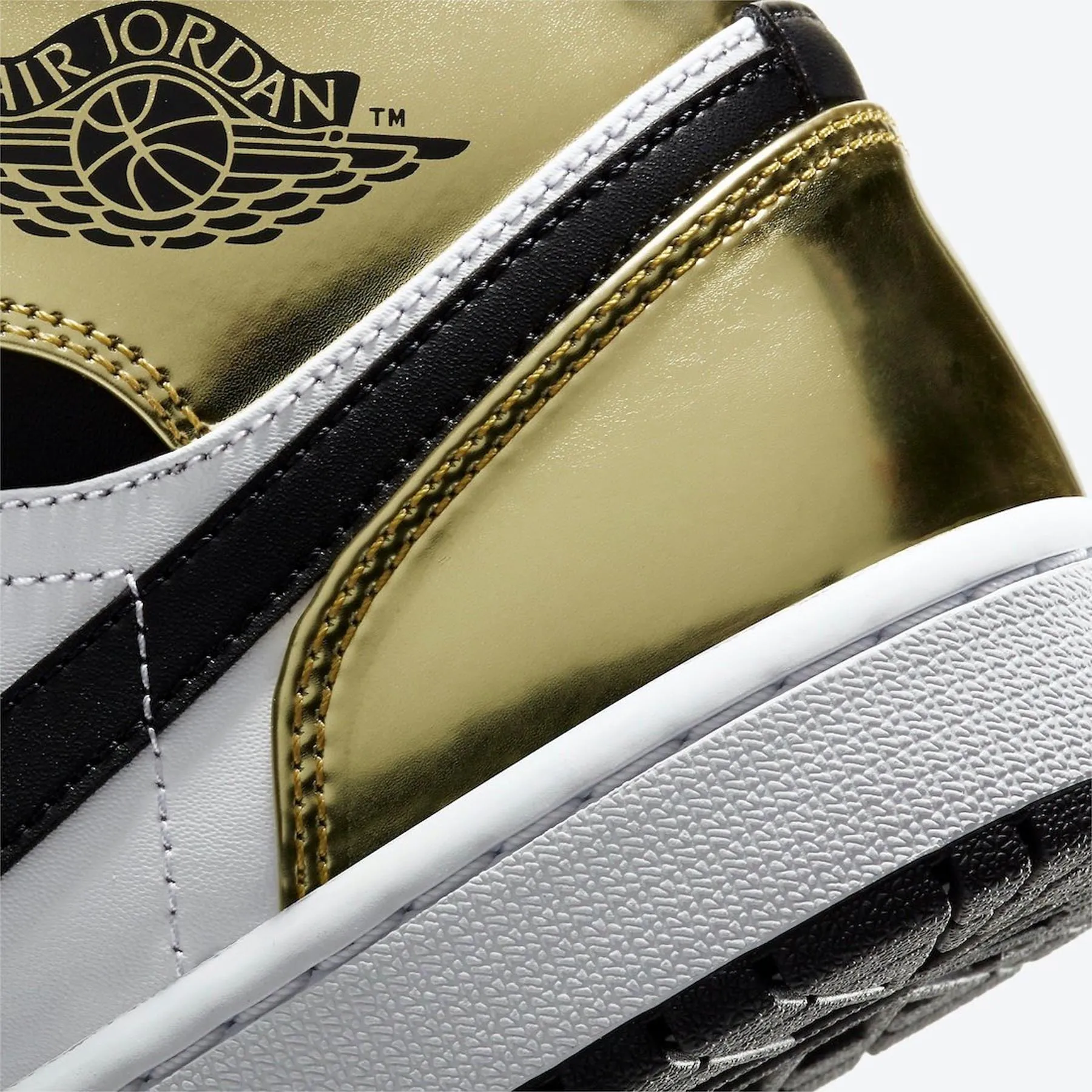 Air Jordan 1 Mid SE GS 'Metallic Gold'