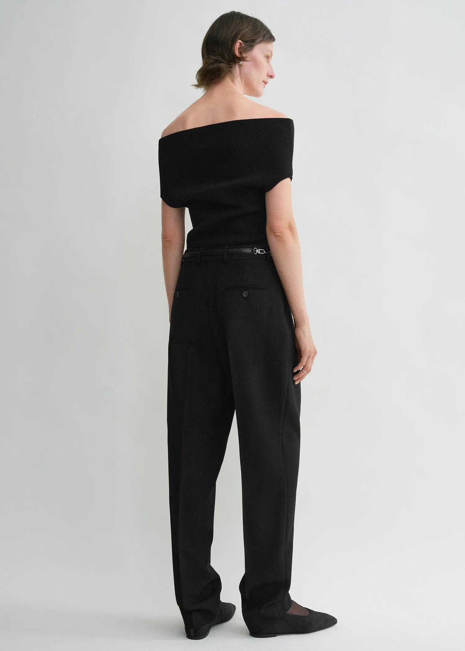 Double-pleated tailored trousers black