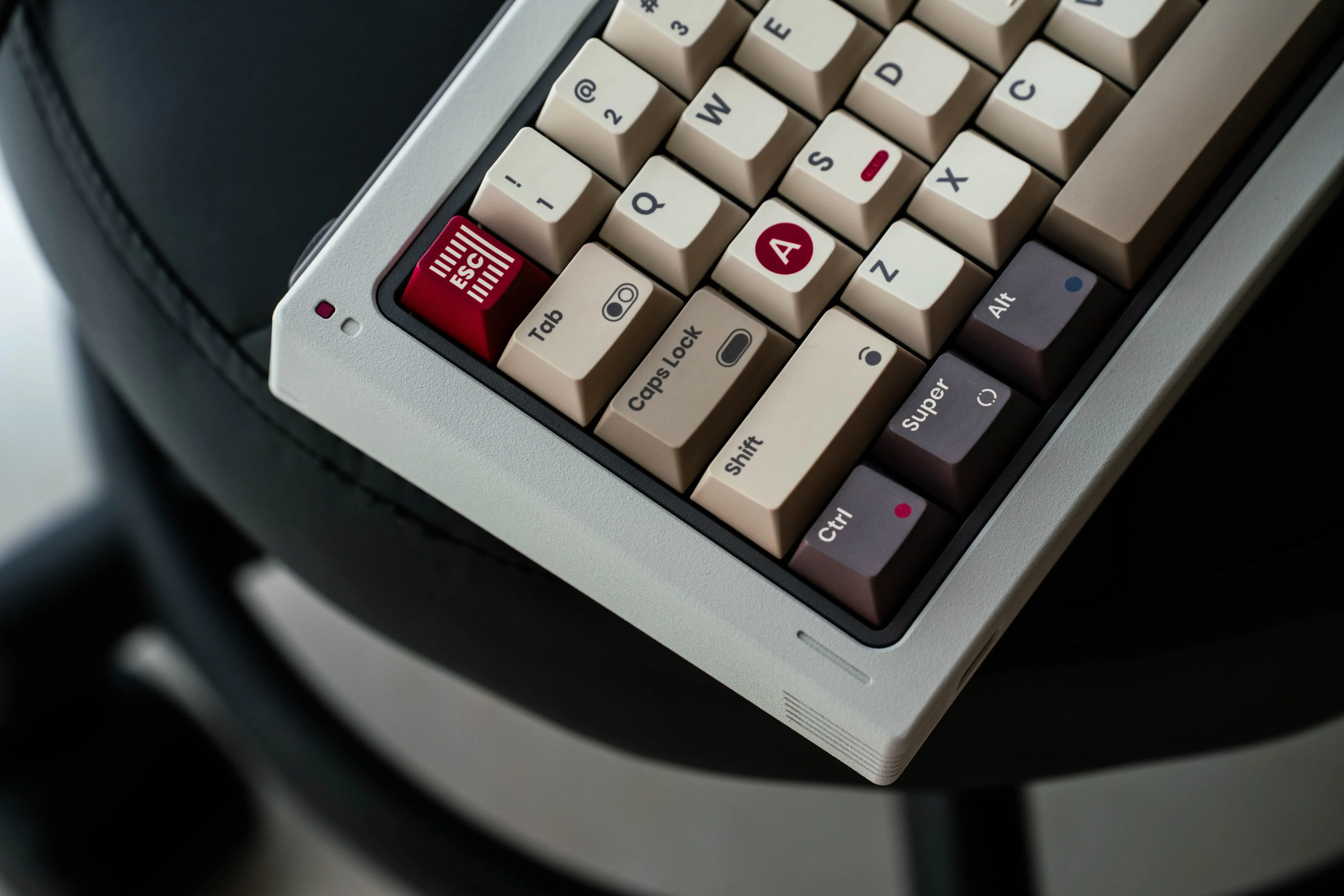 [Pre-Order] GB65 Keyboard by 80Retros X Click Inc - Pre-built Kit