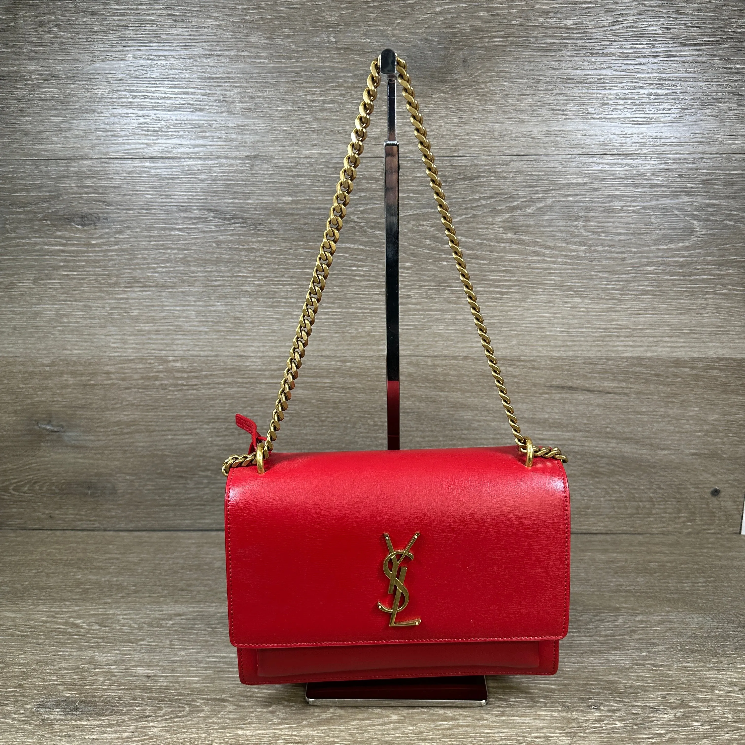 Saint Laurent Medium Sunset Shoulder Bag - Red