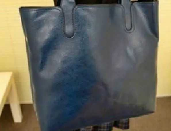 Shoppers Leatherette Tote With Twin Inner Sling Pouch