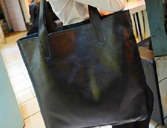 Shoppers Leatherette Tote With Twin Inner Sling Pouch