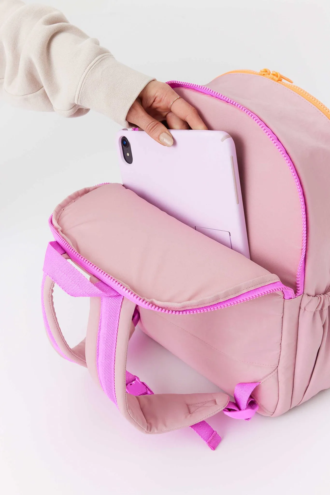 The Kids Backpack in Atlas Pink