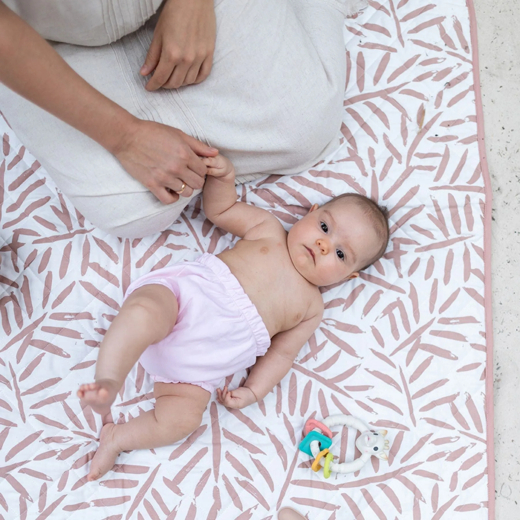 Toddlekind Waterproof Organic Travel Mat - Sea Shell - 120x120cm