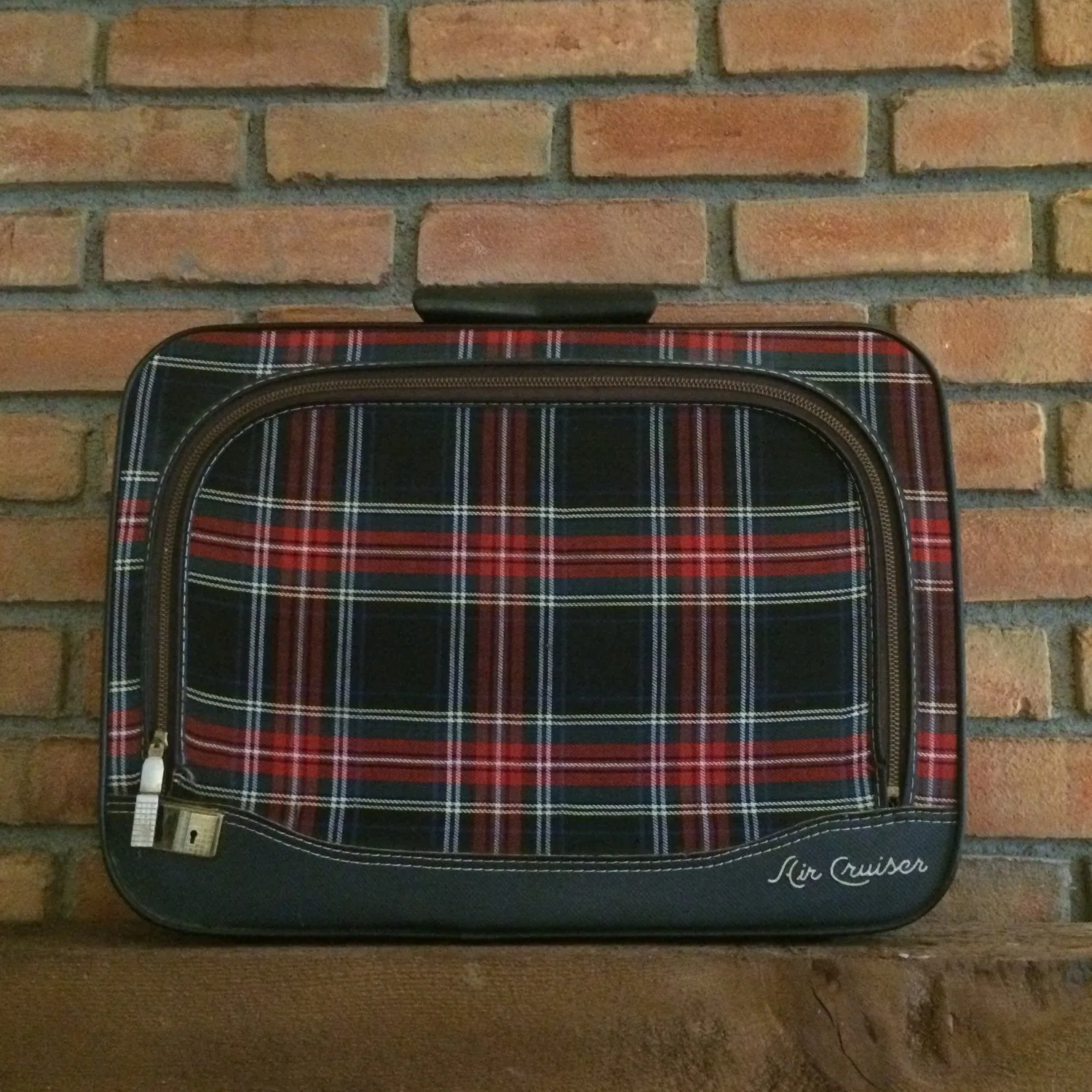 Vintage Plaid Suitcase. Air Cruiser by Leeds. Red Plaid Luggage. Train Case. Overnight Bag.